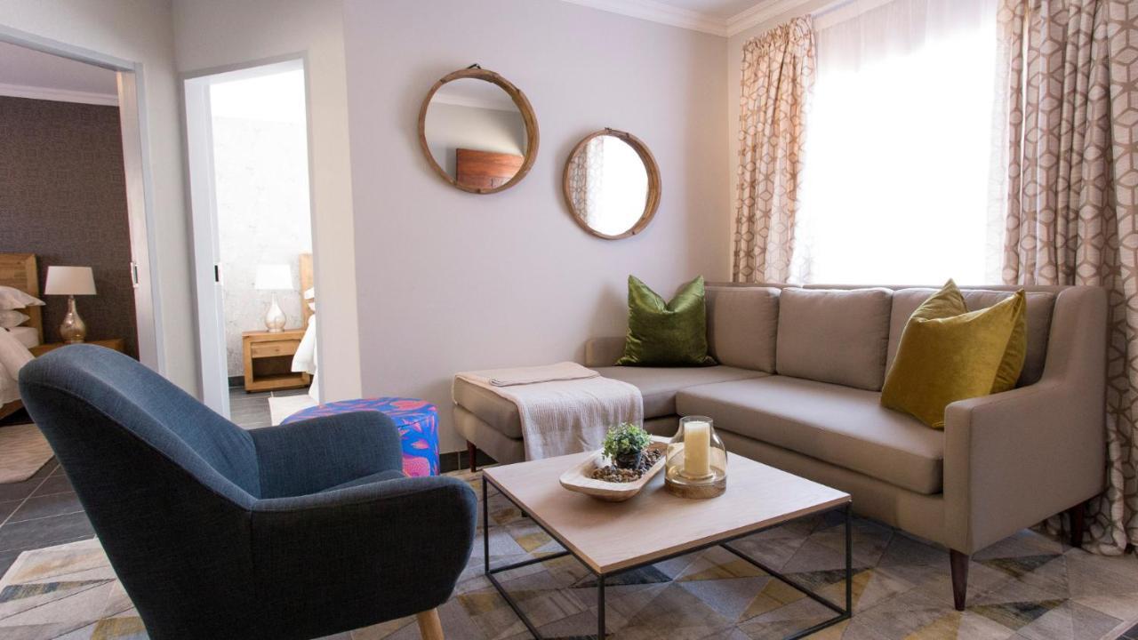 3 Lux Suites Middelburg  Luaran gambar
