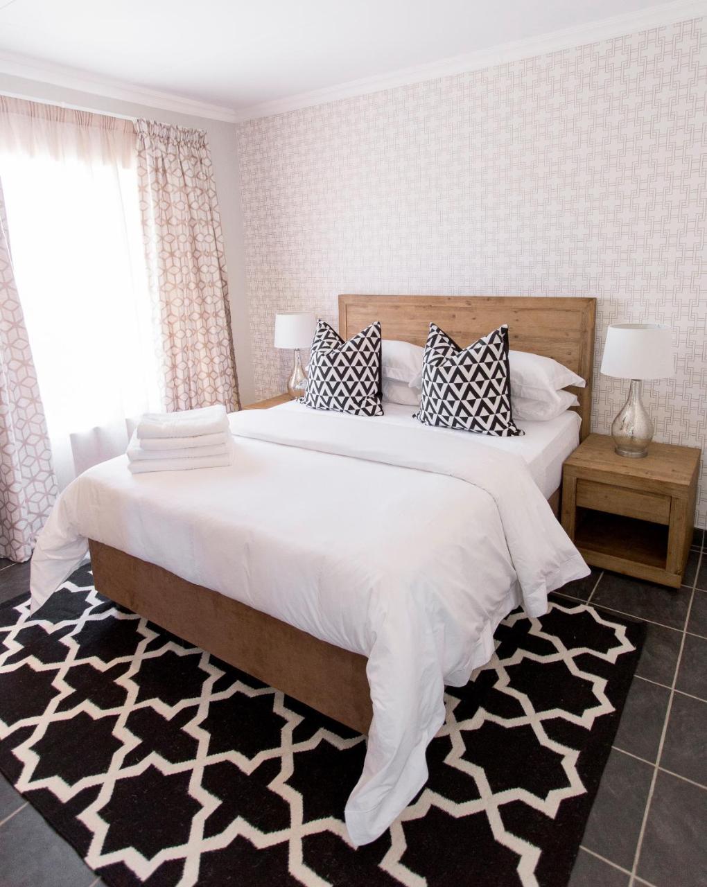 3 Lux Suites Middelburg  Luaran gambar